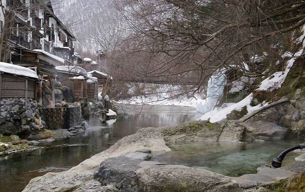 川湯溫泉怎麼去