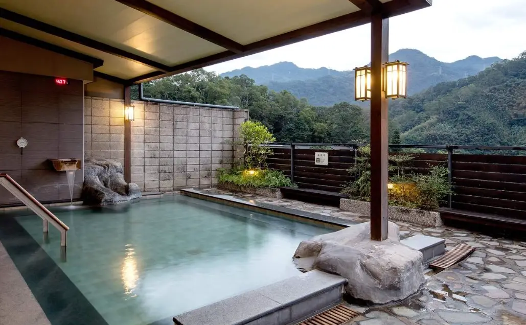 大板根溫泉住宿