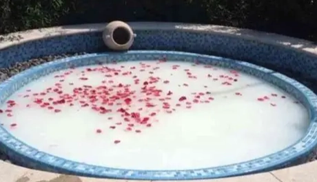 牛奶溫泉泡法 牛奶溫泉泡法