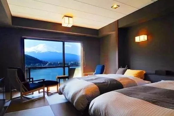 富士山溫泉酒店終極指南：選房秘訣、交通攻略與絕景溫泉體驗