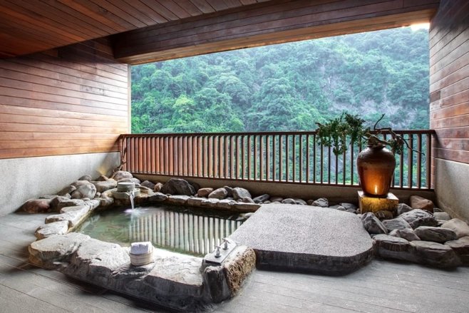 烏來平價溫泉推薦：泡湯不傷荷包的終極指南