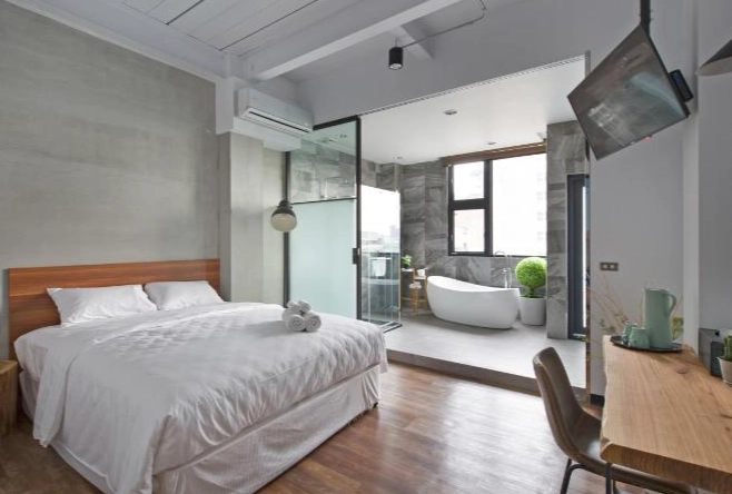 高雄駁二住宿推薦：精選特區周邊優質旅宿，打造完美藝術之旅