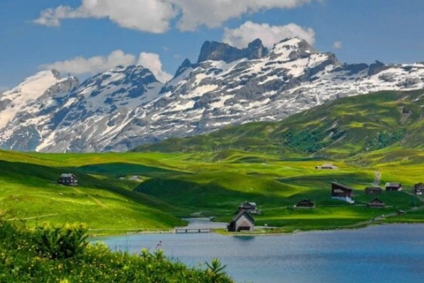 六月旅行國家 六月旅行國家