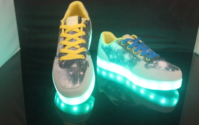 看極光鞋子全攻略：極光旅遊必備裝備選擇與景點推薦