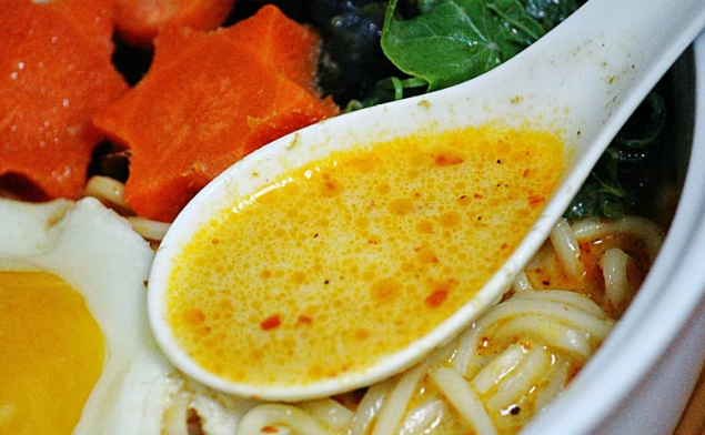 新加坡一碗麵價格全攻略：從$3到$30，完整價格分析與省錢秘訣