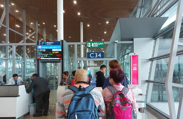 吉隆坡機場入境流程全攻略：從下飛機到出關的完整步驟解析