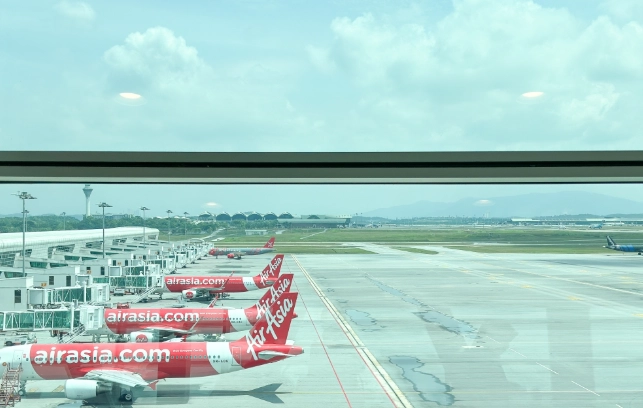 吉隆坡機場第二航廈交通