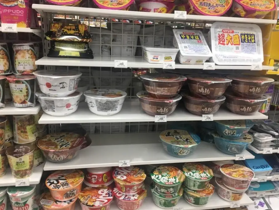 日本袋裝泡麵推薦清單：從經典到獨家，泡麵控必收的10款美味指南