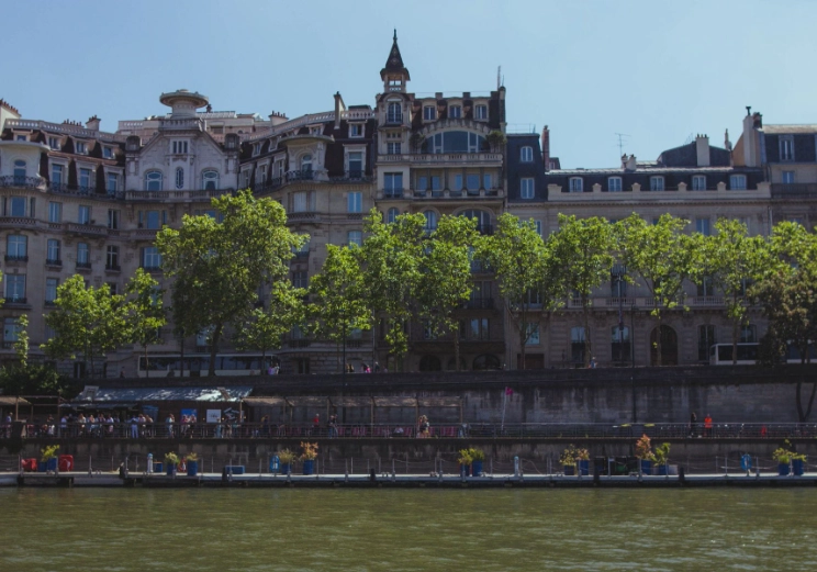 塞納河遊船 塞納河遊船