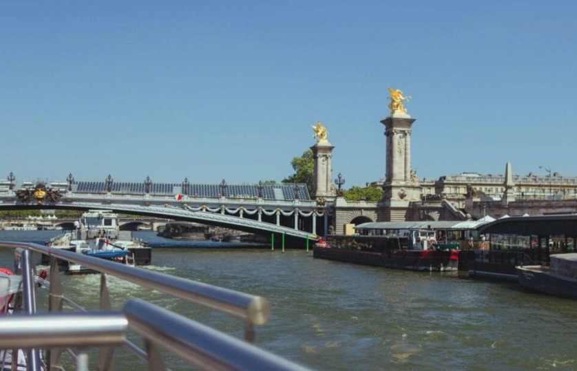 巴黎塞納河遊船 巴黎塞納河遊船