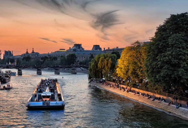 塞纳河游船推荐 塞纳河游船推荐