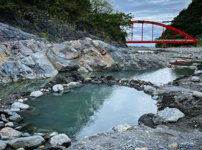 磺山野溪溫泉安全 磺山野溪溫泉安全