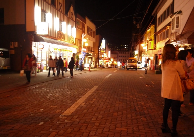 登別溫泉街夜晚活動 登別溫泉街夜晚活動