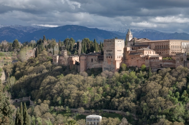 格拉納達自由行